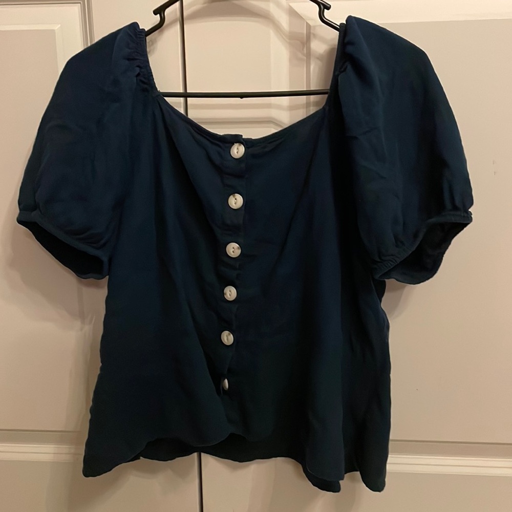 Universal Threads Navy blue top